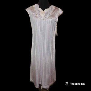 Vintage NWT Gilead Lavendar Nightgown Size Small
